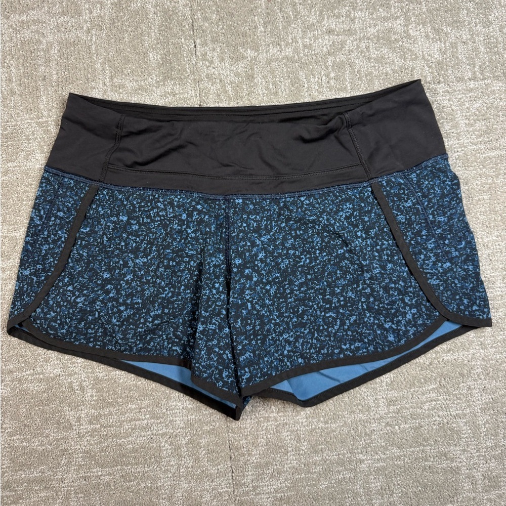 Lululemon Run Times Shorts Daisy Dust  Blue and Black Women Size 6